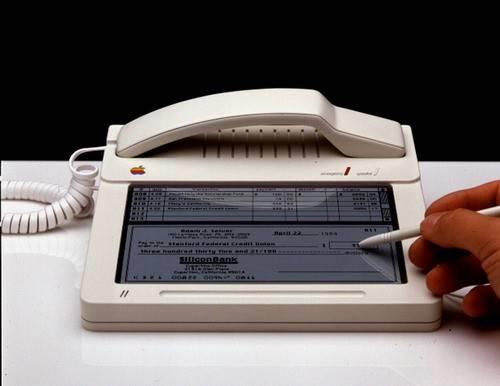 苹果想要做的触屏电脑 周星驰35年前就发布过一次了
